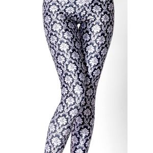 BM Wallpaper leggings!